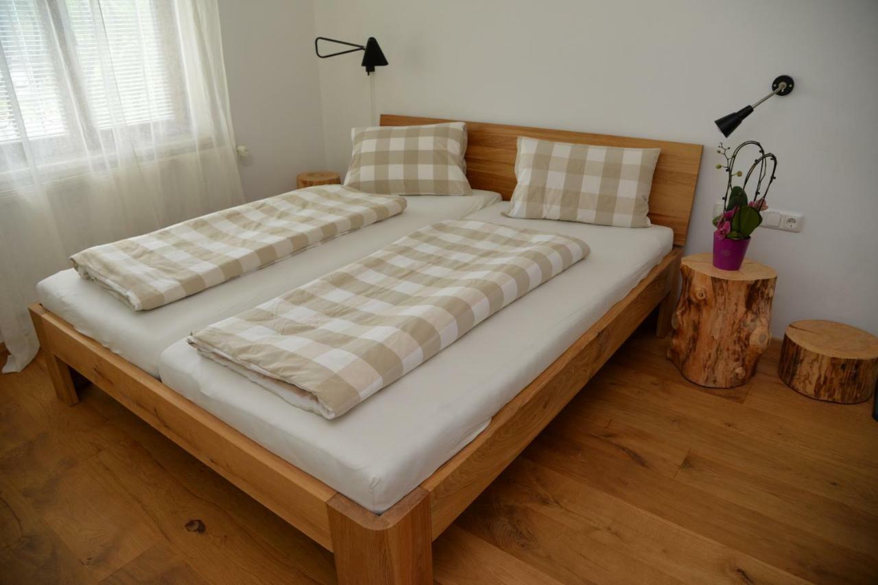 Gaestezimmer Buchegger Krumbach  エクステリア 写真