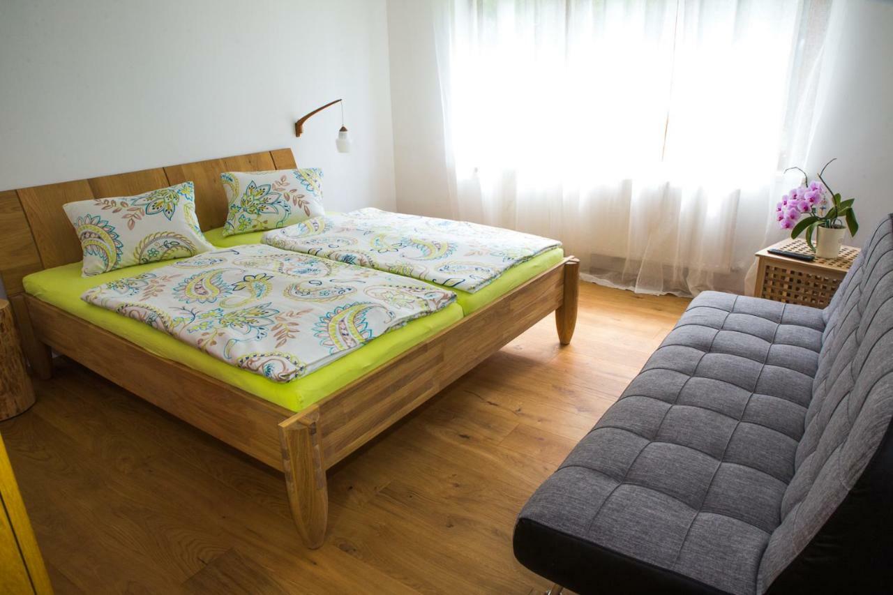 Gaestezimmer Buchegger Krumbach  エクステリア 写真
