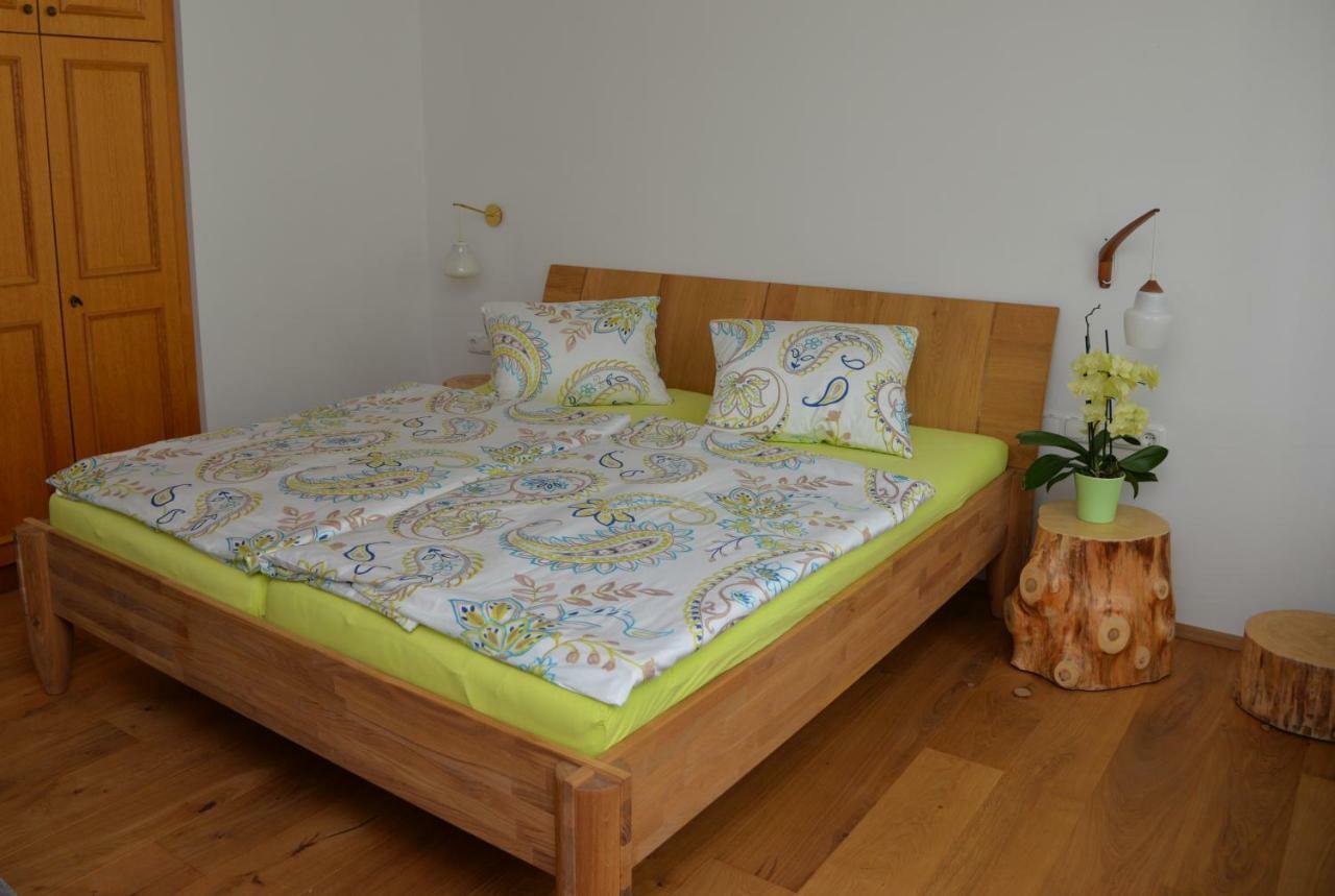 Gaestezimmer Buchegger Krumbach  エクステリア 写真